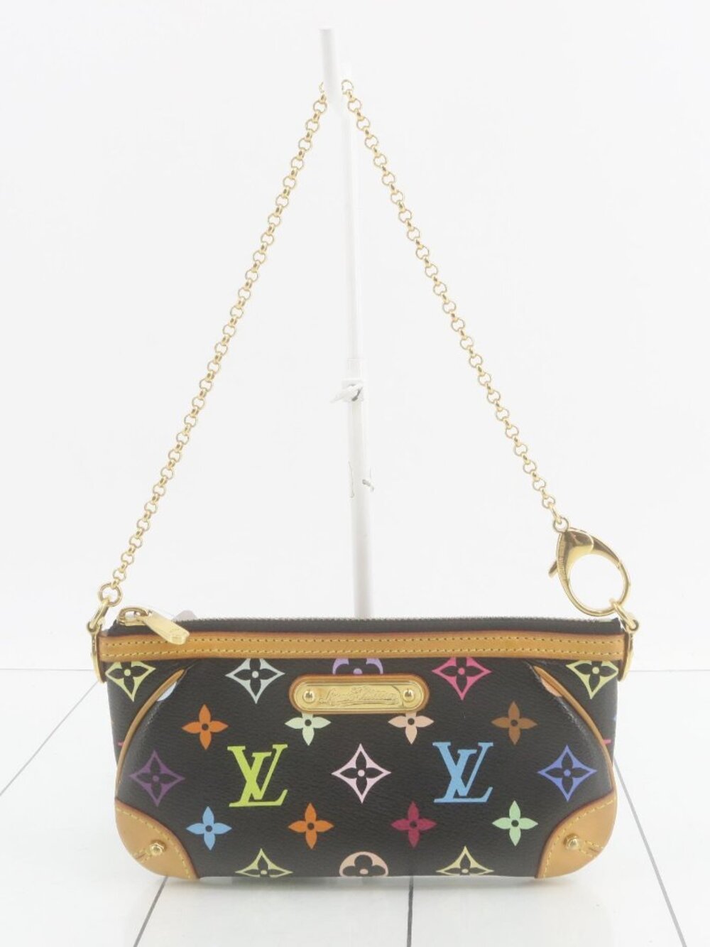 LV Pochette - Picture 1 of 1